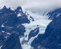 IMG_5230 14/01/2019 - Du champ de glace sud partent de beaux glaciers. Sparkling glaciers wind their way down from the southern icefield.